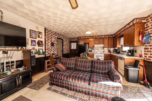 2347 Plainfield Drive, Conover, NC 28613