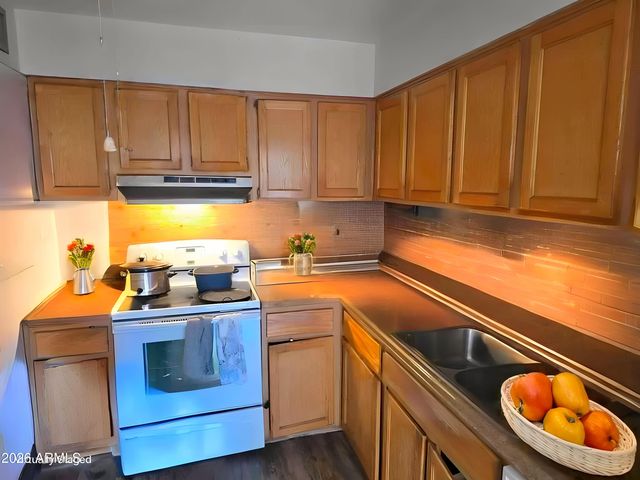 4450 E PUEBLO Avenue, Phoenix, AZ 85040