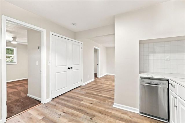 7126 Main Street, Kansas City, MO 64114