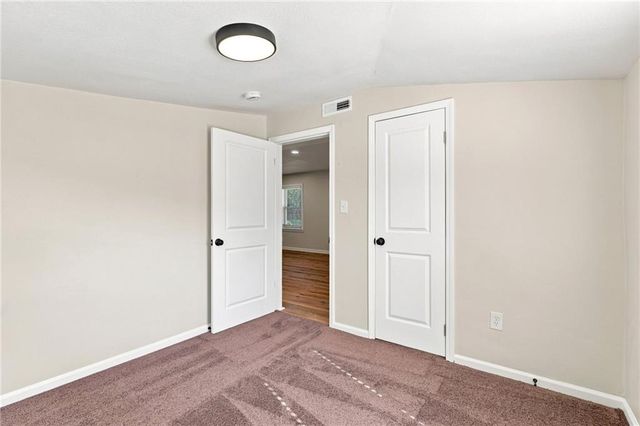 7126 Main Street, Kansas City, MO 64114