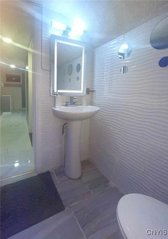 272 South Collingwood Avenue, Syracuse, NY 13206