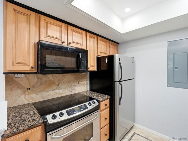 1960 S Xanadu Way 107, Aurora, CO 80014