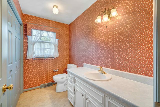 7173 Hollyberry RD, Roanoke, VA 24018