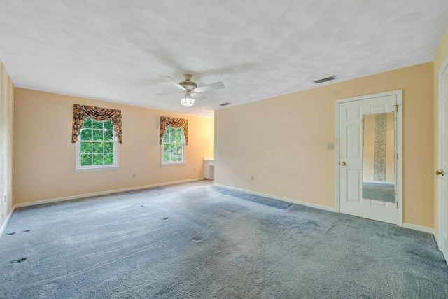 7173 Hollyberry RD, Roanoke, VA 24018