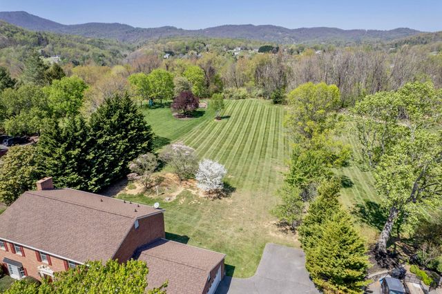 7173 Hollyberry RD, Roanoke, VA 24018