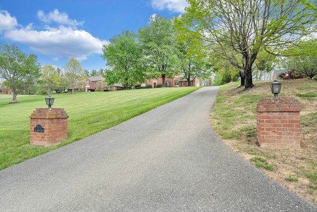 7173 Hollyberry RD, Roanoke, VA 24018