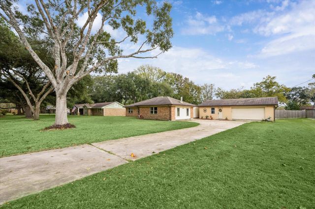 4409 Avenue J, Santa Fe, TX 77510