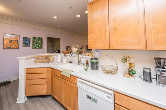 1025 Riverland Woods Place Apt 712, Charleston, SC 29412