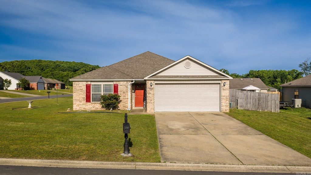 3605 Firefly Circle, Conway, AR 72032