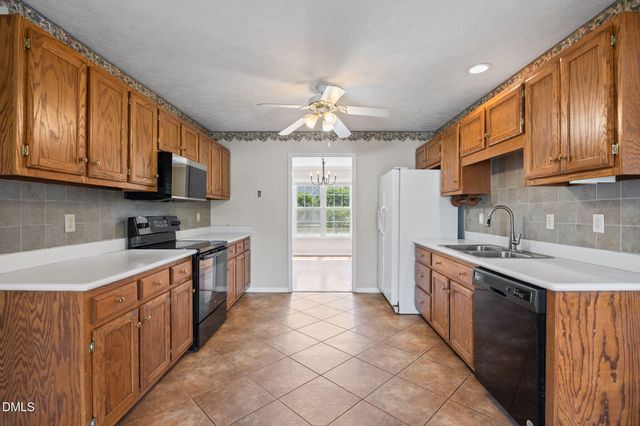 76 Springfield Lane, Lillington, NC 27546