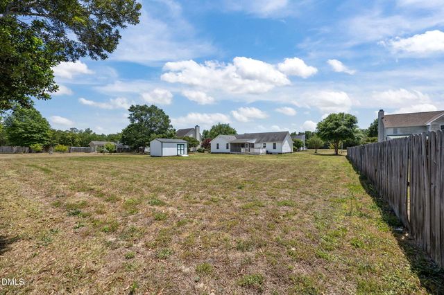 76 Springfield Lane, Lillington, NC 27546