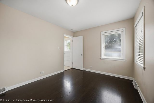 3433 wesley Avenue, Berwyn, IL 60402