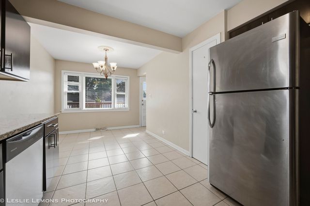 3433 wesley Avenue, Berwyn, IL 60402