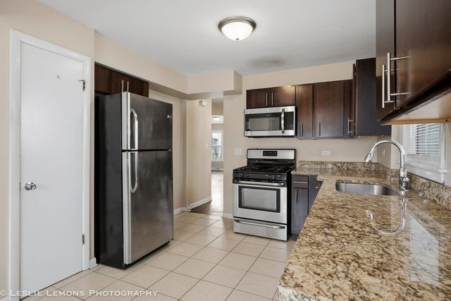 3433 wesley Avenue, Berwyn, IL 60402