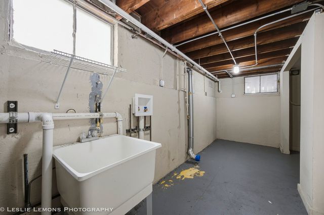 3433 wesley Avenue, Berwyn, IL 60402