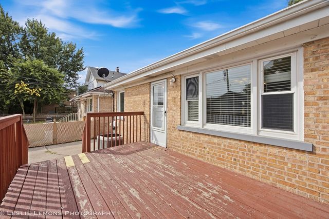 3433 wesley Avenue, Berwyn, IL 60402