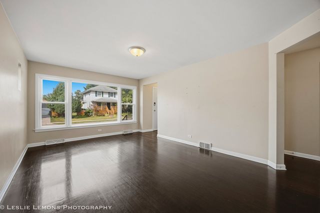 3433 wesley Avenue, Berwyn, IL 60402