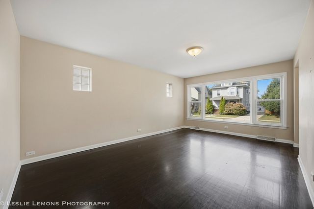 3433 wesley Avenue, Berwyn, IL 60402
