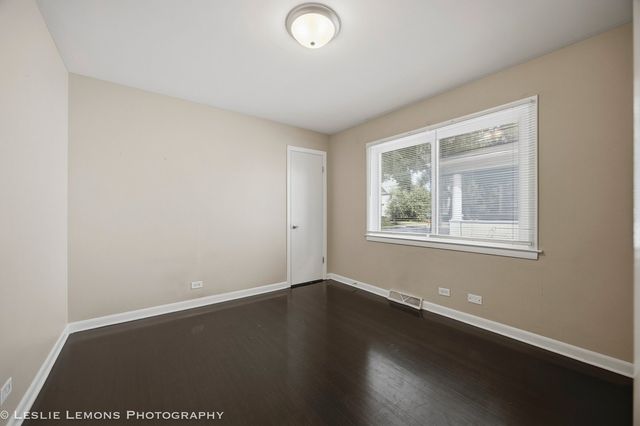 3433 wesley Avenue, Berwyn, IL 60402