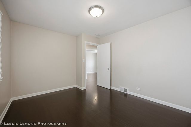 3433 wesley Avenue, Berwyn, IL 60402