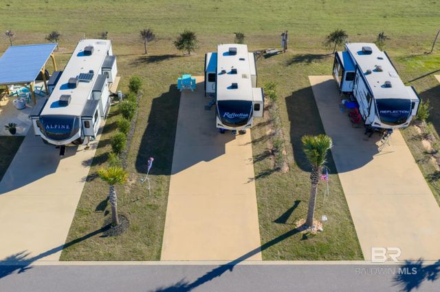 809 Vacation Circle, Foley, AL 36535