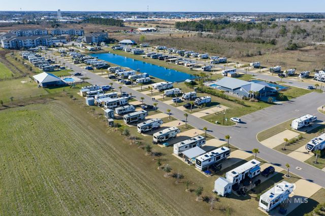 809 Vacation Circle, Foley, AL 36535