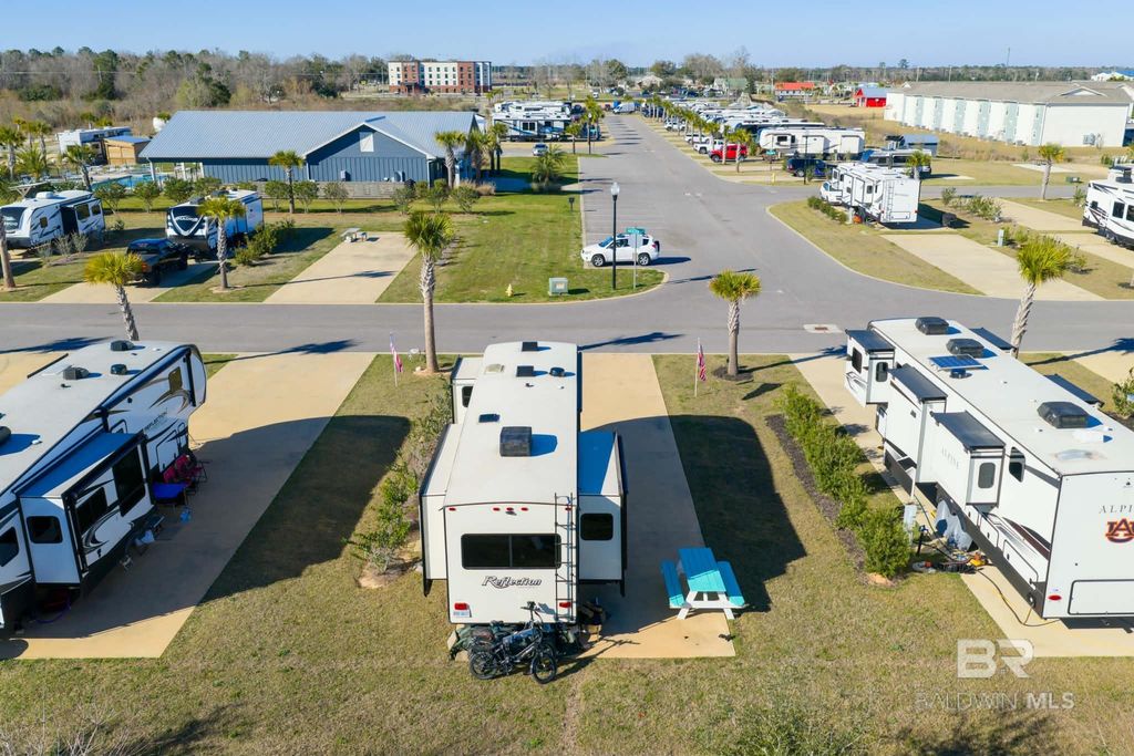 809 Vacation Circle, Foley, AL 36535