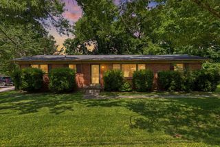 106 Burrum Dr, Shelbyville, TN 37160