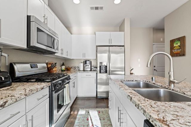 1368 Caminito Veranza 3, Chula Vista, CA 91915