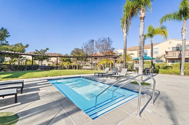 1368 Caminito Veranza 3, Chula Vista, CA 91915