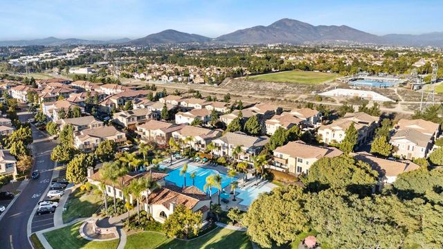 1368 Caminito Veranza 3, Chula Vista, CA 91915