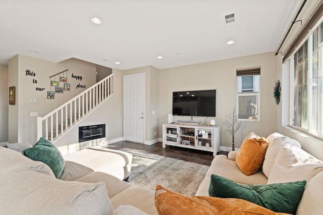 1368 Caminito Veranza 3, Chula Vista, CA 91915