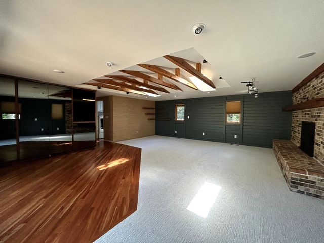 2010 Merrihills Drive SW, Rochester, MN 55902