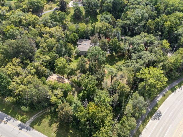 2010 Merrihills Drive SW, Rochester, MN 55902