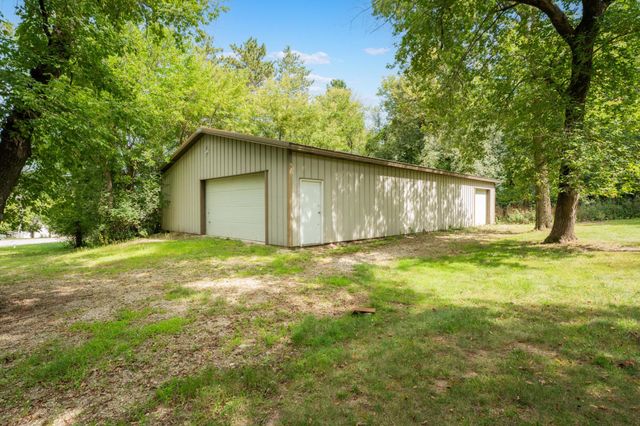 2010 Merrihills Drive SW, Rochester, MN 55902