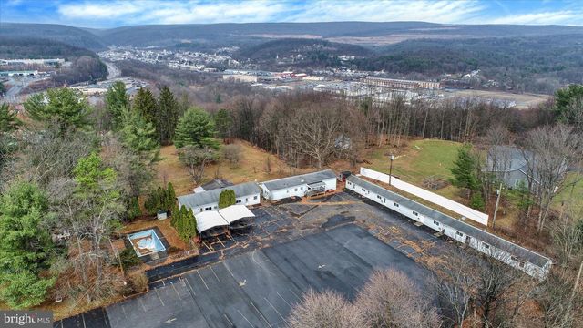 145 CHAMBERLAINE AVE, Pottsville, PA 17901