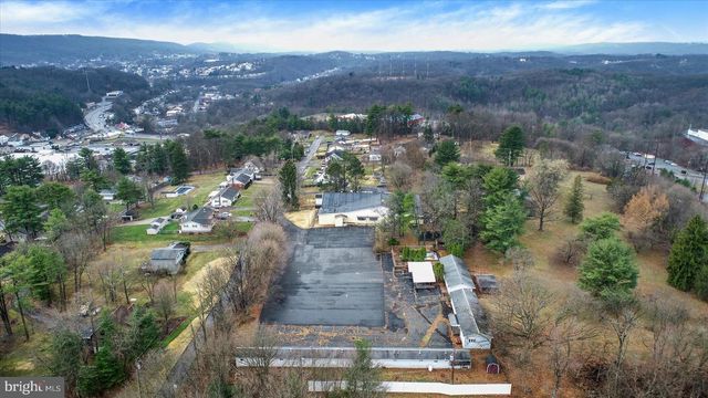 145 CHAMBERLAINE AVE, Pottsville, PA 17901