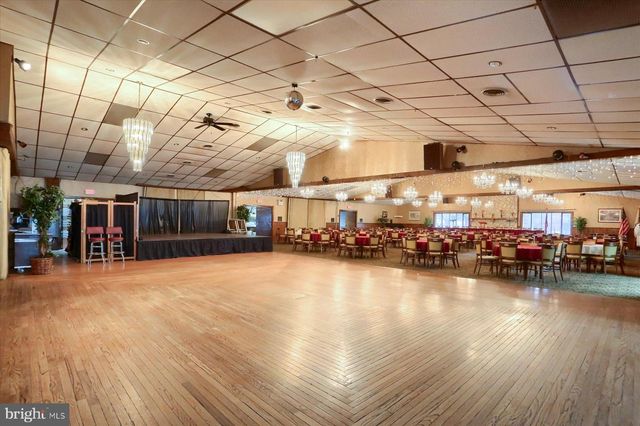 145 CHAMBERLAINE AVE, Pottsville, PA 17901