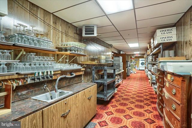 145 CHAMBERLAINE AVE, Pottsville, PA 17901