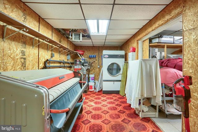 145 CHAMBERLAINE AVE, Pottsville, PA 17901