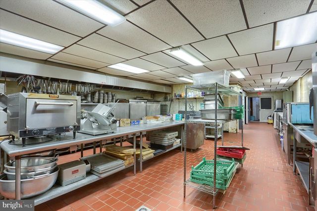 145 CHAMBERLAINE AVE, Pottsville, PA 17901