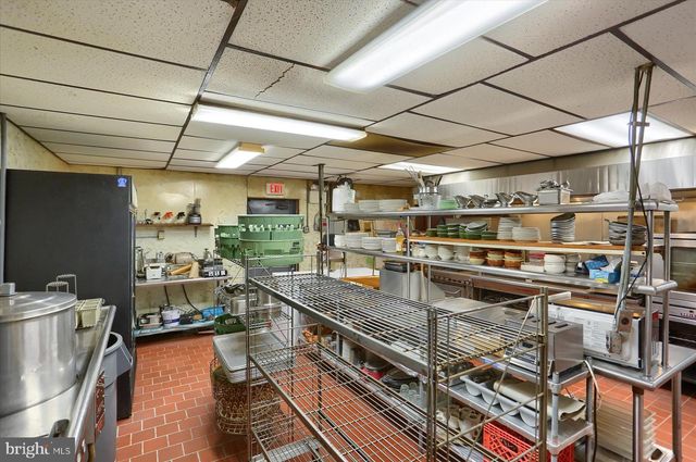 145 CHAMBERLAINE AVE, Pottsville, PA 17901