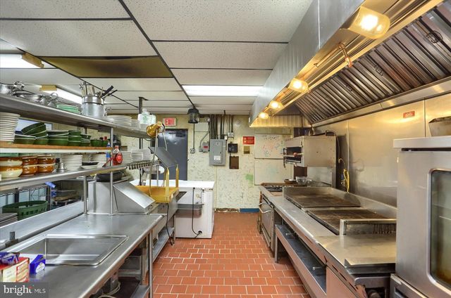 145 CHAMBERLAINE AVE, Pottsville, PA 17901