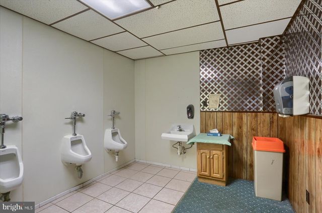 145 CHAMBERLAINE AVE, Pottsville, PA 17901