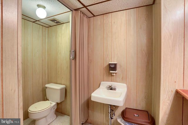 145 CHAMBERLAINE AVE, Pottsville, PA 17901