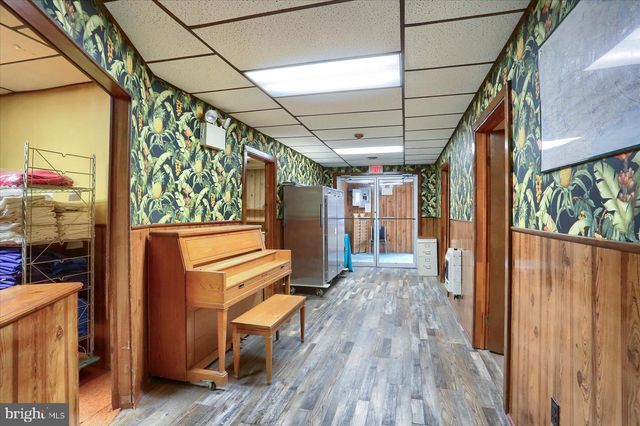 145 CHAMBERLAINE AVE, Pottsville, PA 17901