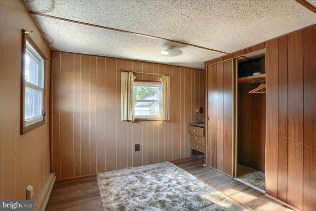 145 CHAMBERLAINE AVE, Pottsville, PA 17901