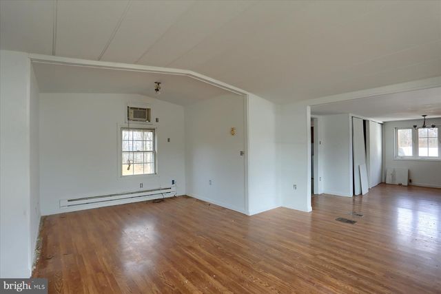 145 CHAMBERLAINE AVE, Pottsville, PA 17901