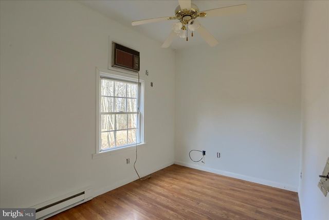 145 CHAMBERLAINE AVE, Pottsville, PA 17901