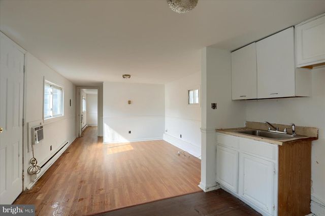 145 CHAMBERLAINE AVE, Pottsville, PA 17901